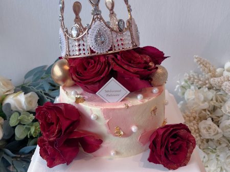 Crown & Flowers Cake  皇冠鲜花蛋糕 on Sale