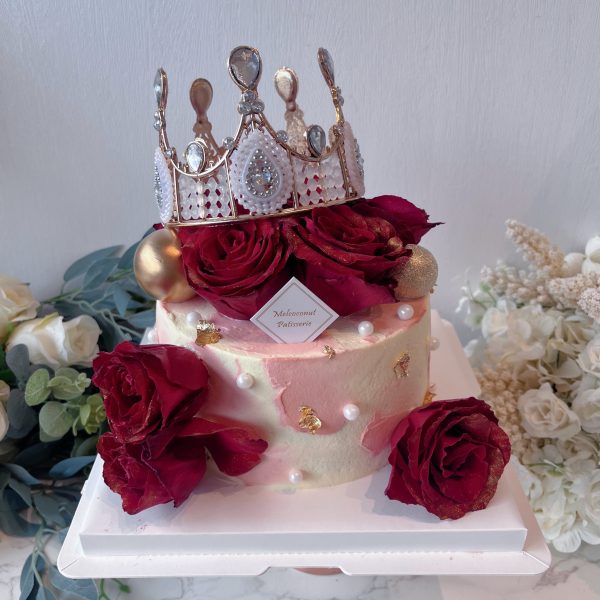 Crown & Flowers Cake  皇冠鲜花蛋糕 on Sale